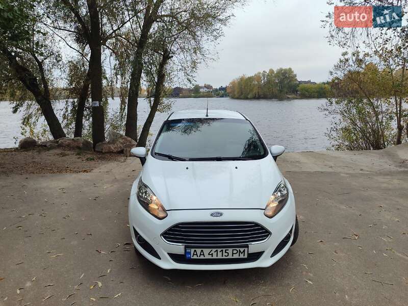 Хетчбек Ford Fiesta 2013 в Києві фото 3 Хетчбек Ford Fiesta 2013 в Києві