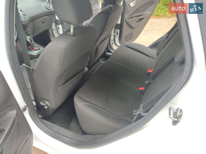 Хетчбек Ford Fiesta 2013 в Києві фото 9 Хетчбек Ford Fiesta 2013 в Києві