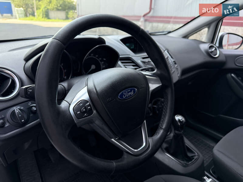 Хэтчбек Ford Fiesta 2016 в Львове фото 18 Хэтчбек Ford Fiesta 2016 в Львове