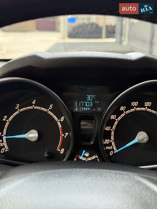 Хэтчбек Ford Fiesta 2016 в Львове фото 32 Хэтчбек Ford Fiesta 2016 в Львове