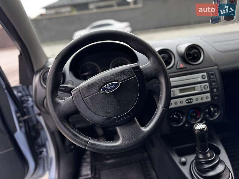 Хэтчбек Ford Fiesta 2005 в Ивано-Франковске фото 30 Хэтчбек Ford Fiesta 2005 в Ивано-Франковске