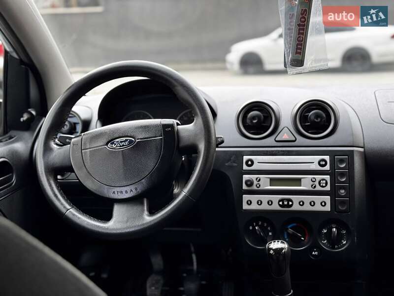 Хэтчбек Ford Fiesta 2005 в Ивано-Франковске фото 40 Хэтчбек Ford Fiesta 2005 в Ивано-Франковске