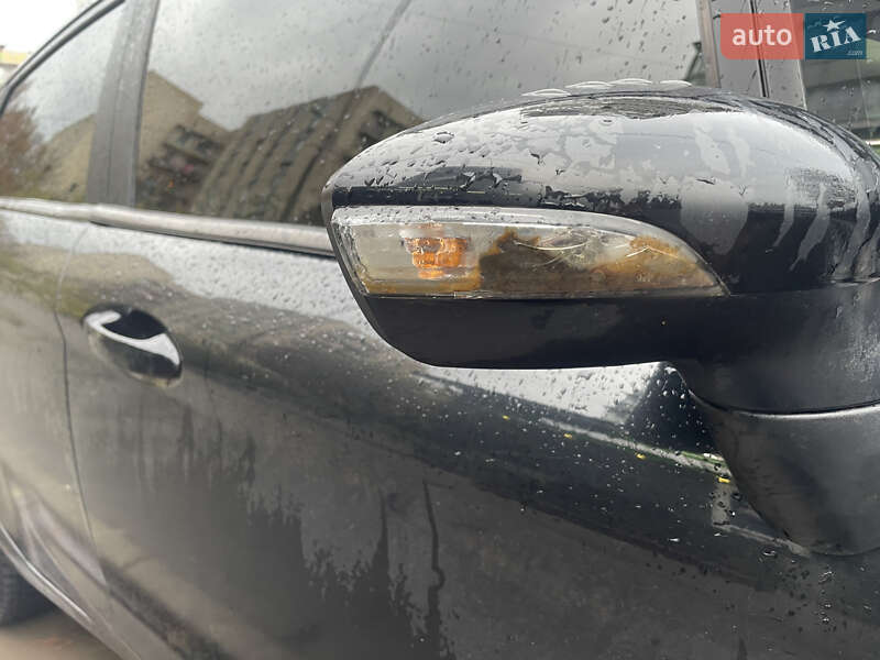 Хетчбек Ford Fiesta 2016 в Києві