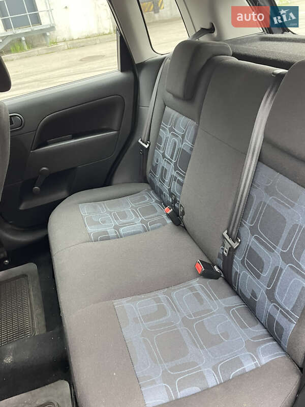 Хетчбек Ford Fiesta 2007 в Києві фото 10 Хетчбек Ford Fiesta 2007 в Києві