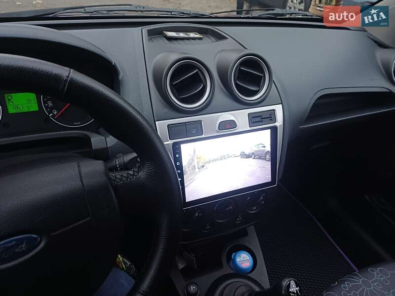 Хетчбек Ford Fiesta 2007 в Києві