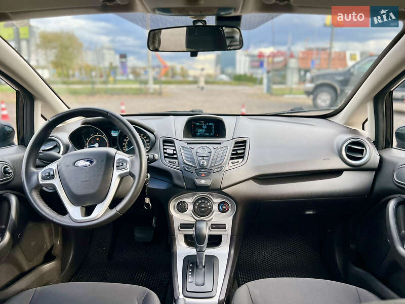 Седан Ford Fiesta 2016 в Києві фото 20 Седан Ford Fiesta 2016 в Києві