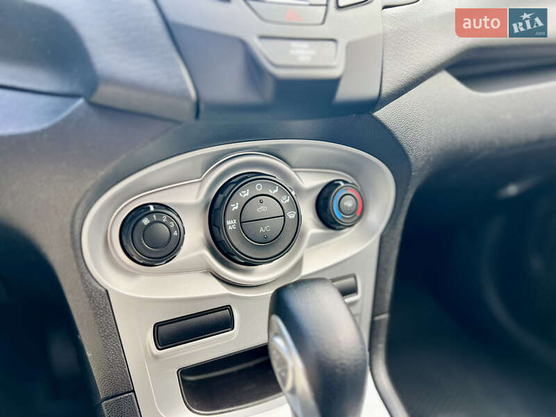 Седан Ford Fiesta 2016 в Києві фото 23 Седан Ford Fiesta 2016 в Києві