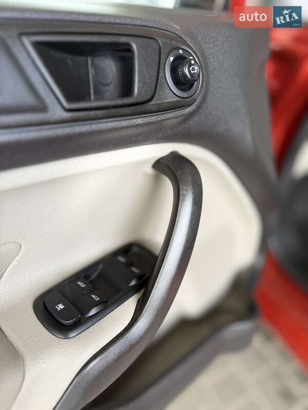 Хэтчбек Ford Fiesta 2018 в Николаеве фото 16 Хэтчбек Ford Fiesta 2018 в Николаеве