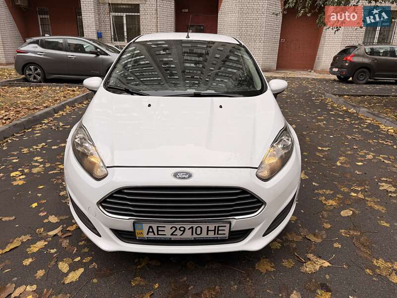 Хетчбек Ford Fiesta 2013 в Дніпрі