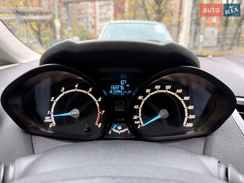 Хетчбек Ford Fiesta 2013 в Дніпрі