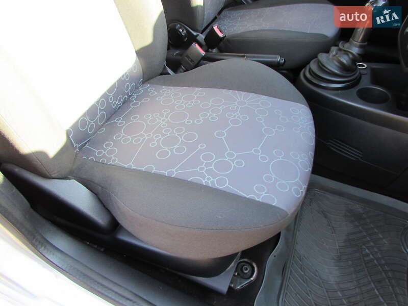 Хэтчбек Ford Fiesta 2008 в Кропивницком фото 20 Хэтчбек Ford Fiesta 2008 в Кропивницком