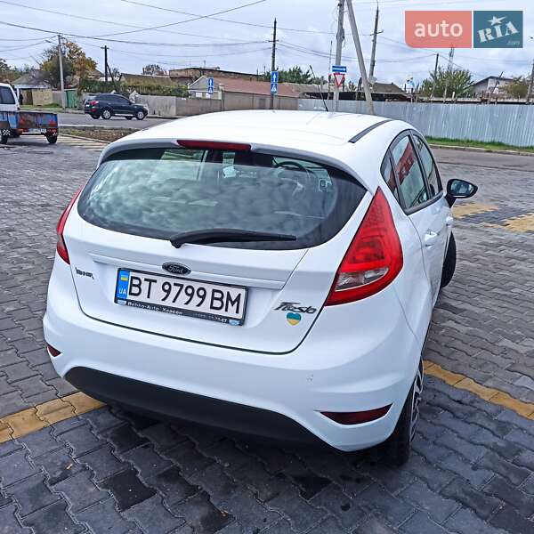 Хетчбек Ford Fiesta 2010 в Миколаєві фото 5 Хетчбек Ford Fiesta 2010 в Миколаєві