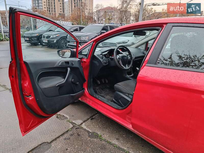 Хэтчбек Ford Fiesta 2012 в Харькове фото 15 Хэтчбек Ford Fiesta 2012 в Харькове
