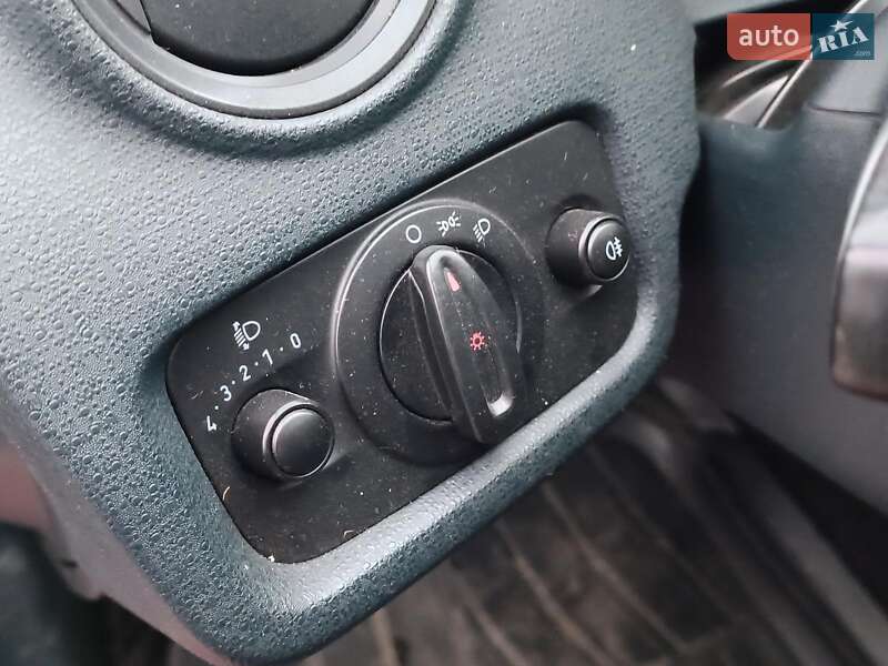 Хэтчбек Ford Fiesta 2012 в Харькове фото 18 Хэтчбек Ford Fiesta 2012 в Харькове