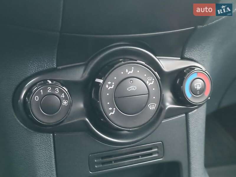 Хэтчбек Ford Fiesta 2012 в Харькове фото 22 Хэтчбек Ford Fiesta 2012 в Харькове