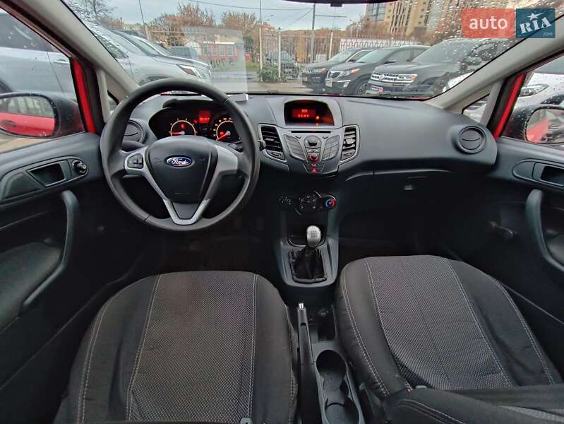 Хэтчбек Ford Fiesta 2012 в Харькове фото 24 Хэтчбек Ford Fiesta 2012 в Харькове