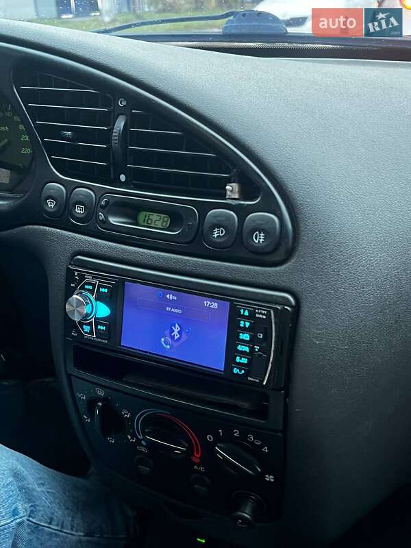 Хетчбек Ford Fiesta 2001 в Львові