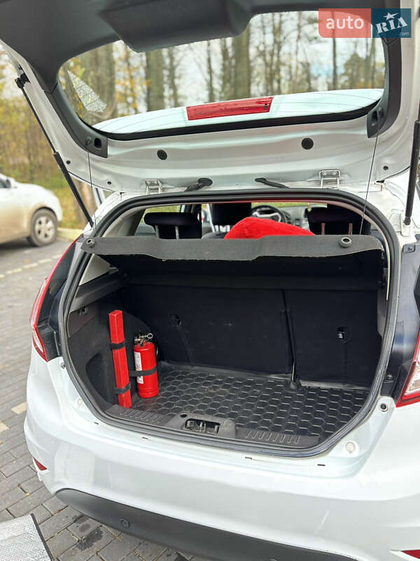 Хетчбек Ford Fiesta 2013 в Шепетівці фото 14 Хетчбек Ford Fiesta 2013 в Шепетівці