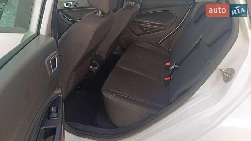 Хетчбек Ford Fiesta 2016 в Києві фото 11 Хетчбек Ford Fiesta 2016 в Києві