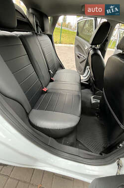 Хетчбек Ford Fiesta 2016 в Києві