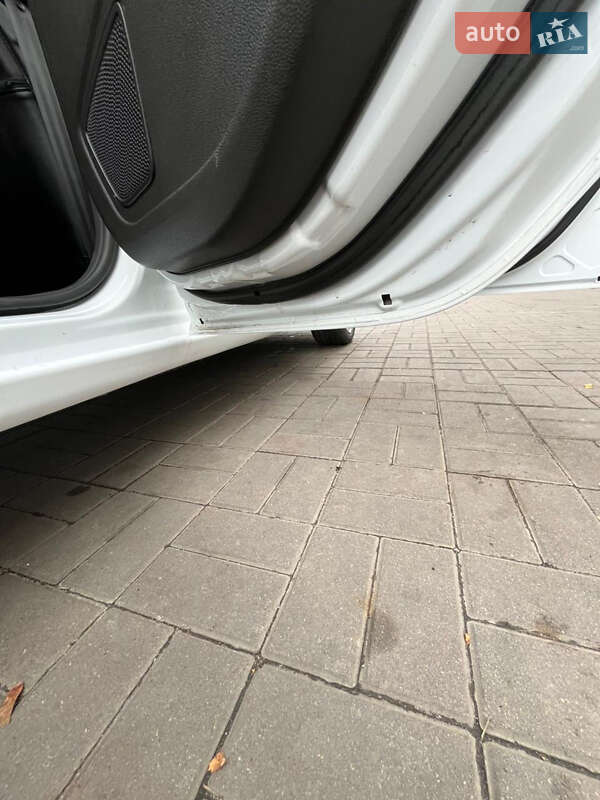 Хэтчбек Ford Fiesta 2016 в Киеве