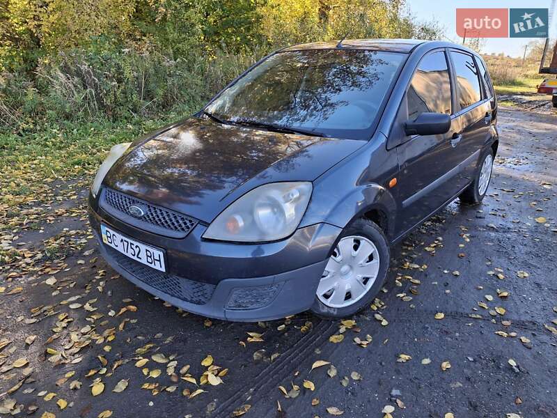 Хетчбек Ford Fiesta 2007 в Городку