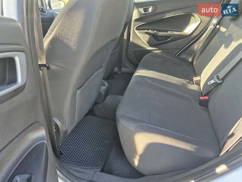 Хэтчбек Ford Fiesta 2014 в Львове фото 18 Хэтчбек Ford Fiesta 2014 в Львове