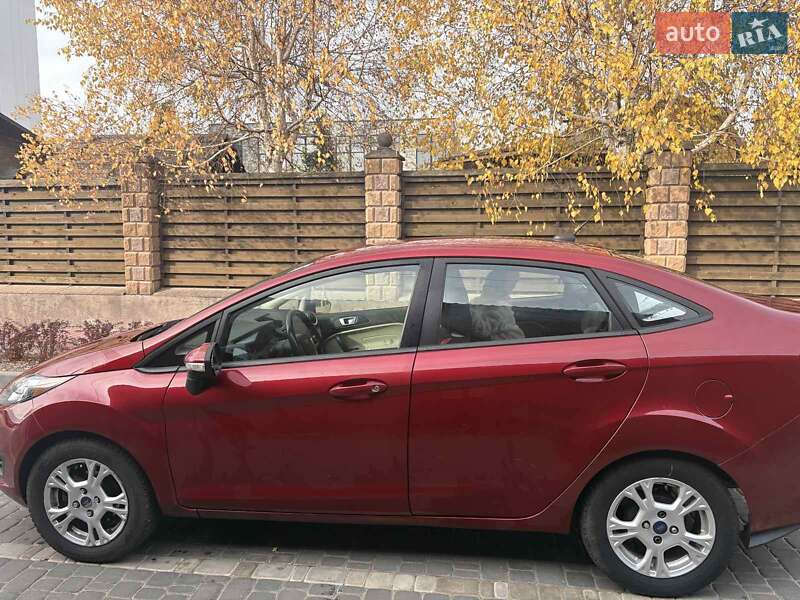 Седан Ford Fiesta 2014 в Житомире