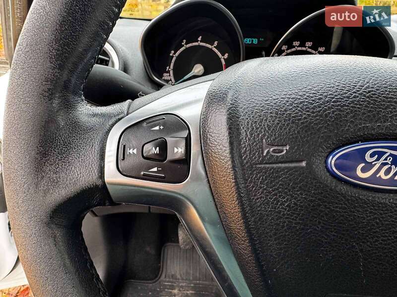 Хэтчбек Ford Fiesta 2017 в Киеве фото 15 Хэтчбек Ford Fiesta 2017 в Киеве
