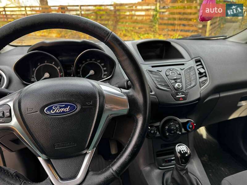 Хэтчбек Ford Fiesta 2017 в Киеве фото 20 Хэтчбек Ford Fiesta 2017 в Киеве