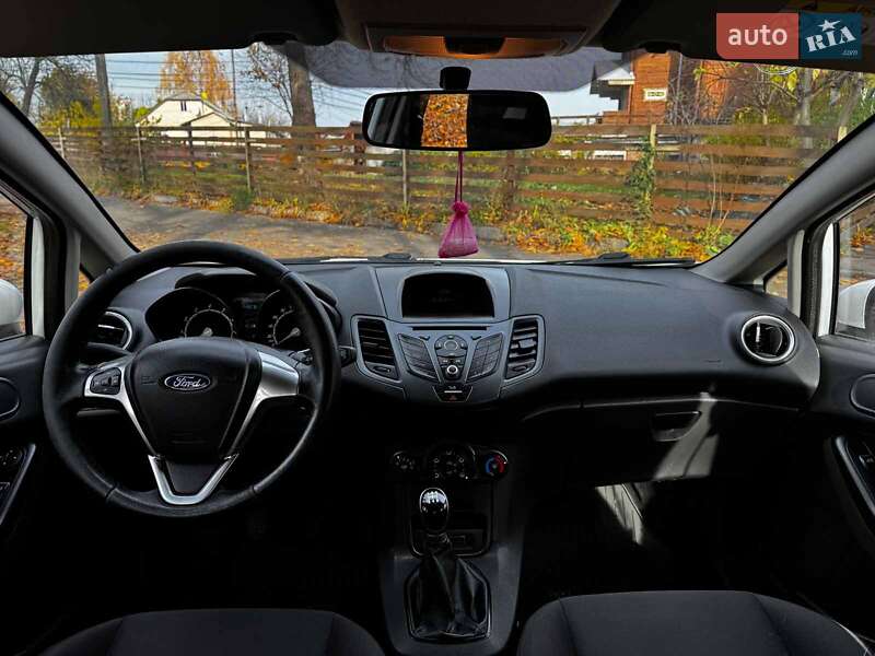 Хэтчбек Ford Fiesta 2017 в Киеве фото 24 Хэтчбек Ford Fiesta 2017 в Киеве