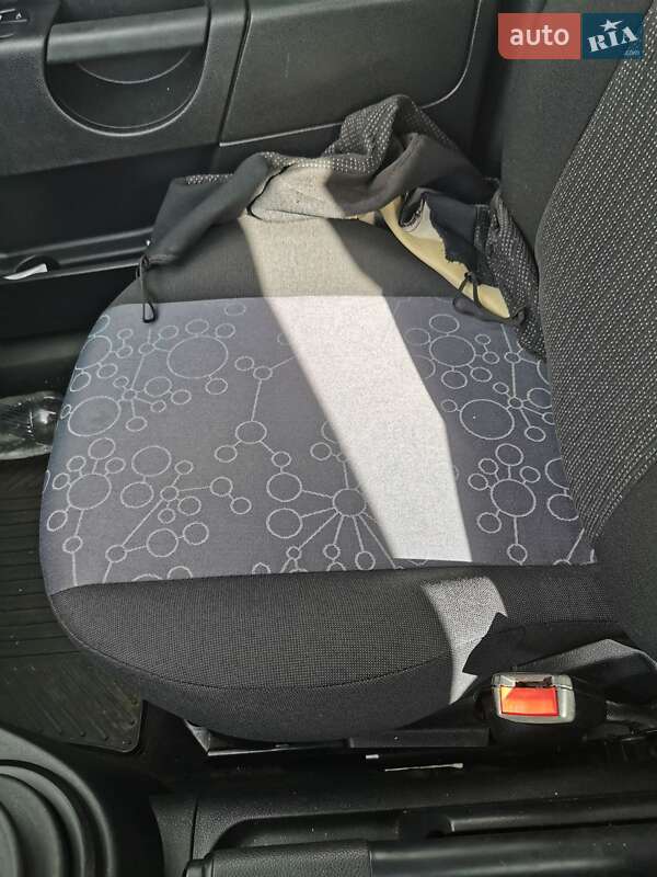 Хэтчбек Ford Fiesta 2008 в Киеве фото 11 Хэтчбек Ford Fiesta 2008 в Киеве