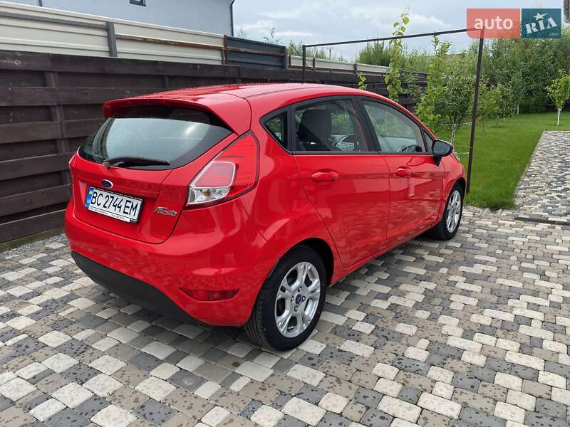 Хэтчбек Ford Fiesta 2015 в Киеве фото 3 Хэтчбек Ford Fiesta 2015 в Киеве