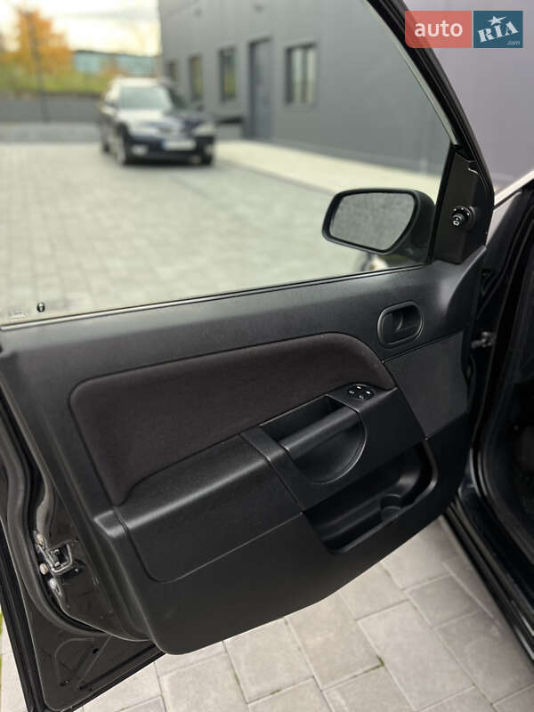 Хетчбек Ford Fiesta 2008 в Луцьку фото 46 Хетчбек Ford Fiesta 2008 в Луцьку