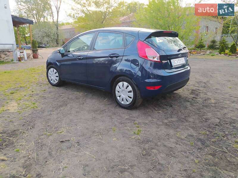 Хэтчбек Ford Fiesta 2014 в Львове