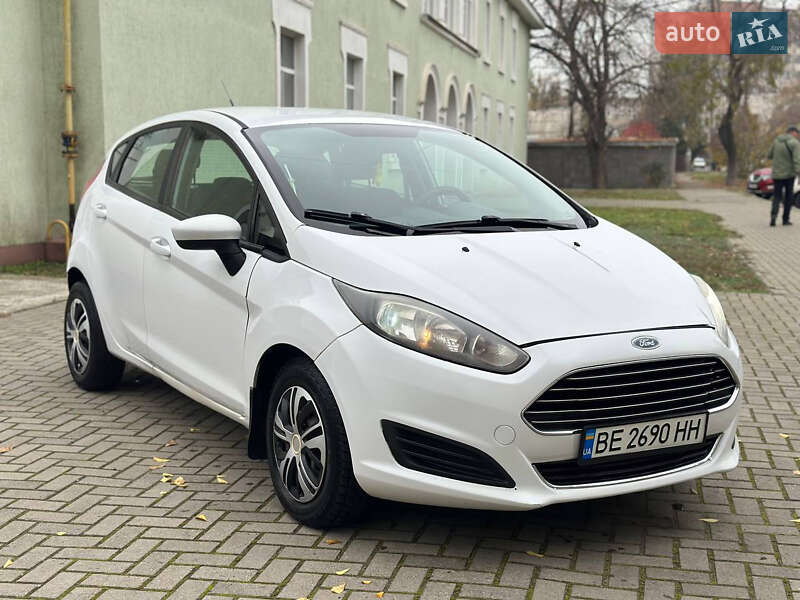 Хэтчбек Ford Fiesta 2015 в Николаеве фото 2 Хэтчбек Ford Fiesta 2015 в Николаеве
