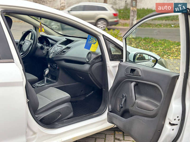 Хэтчбек Ford Fiesta 2015 в Николаеве фото 10 Хэтчбек Ford Fiesta 2015 в Николаеве
