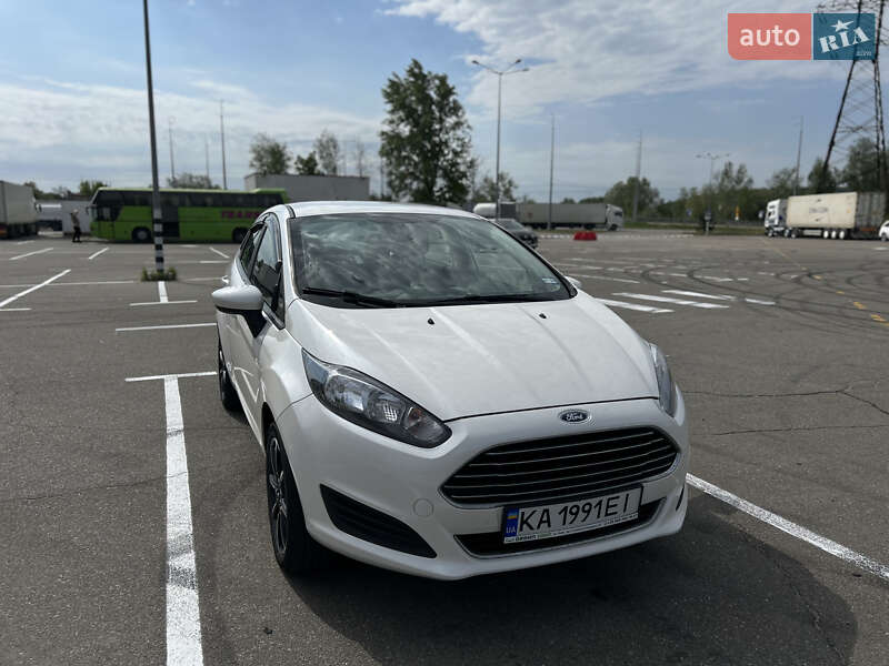Седан Ford Fiesta 2018 в Києві