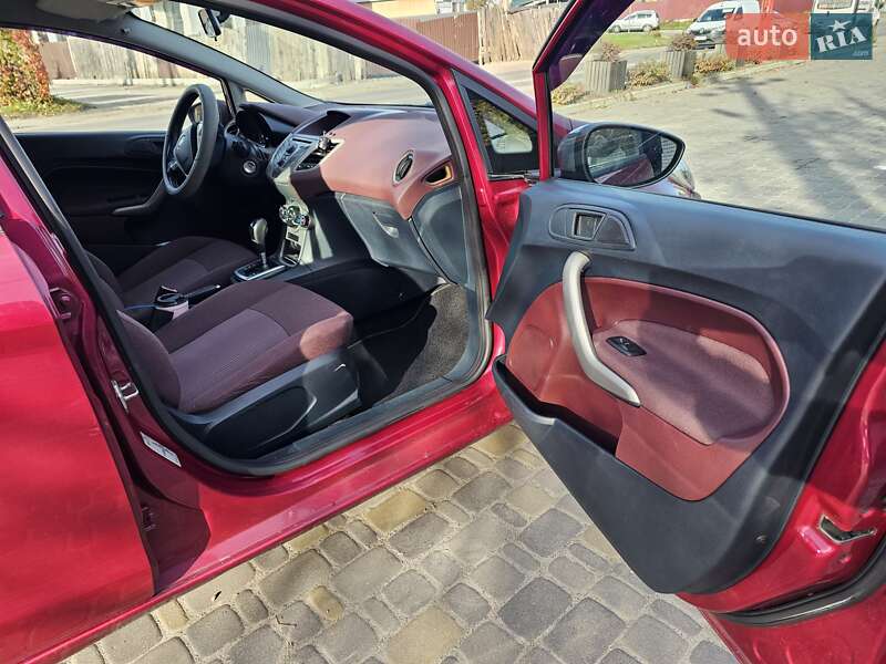Хетчбек Ford Fiesta 2010 в Києві фото 12 Хетчбек Ford Fiesta 2010 в Києві