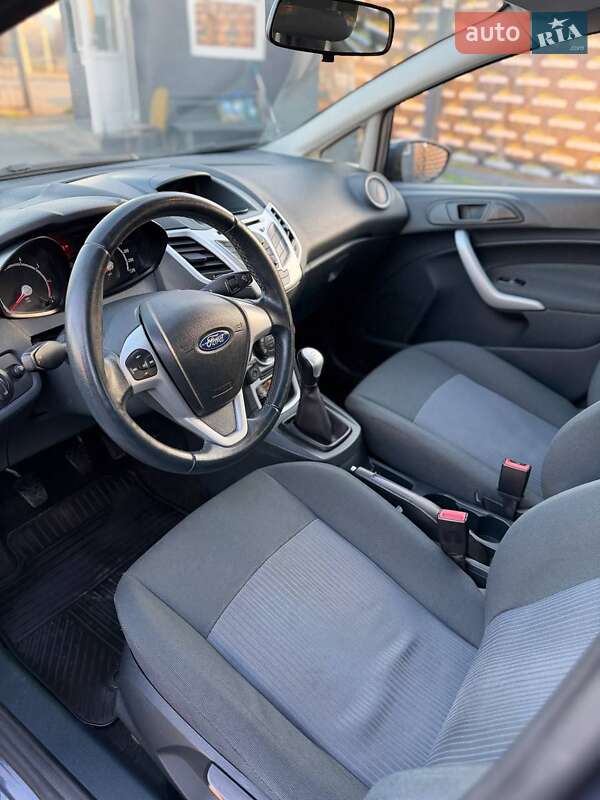 Хетчбек Ford Fiesta 2011 в Києві фото 9 Хетчбек Ford Fiesta 2011 в Києві
