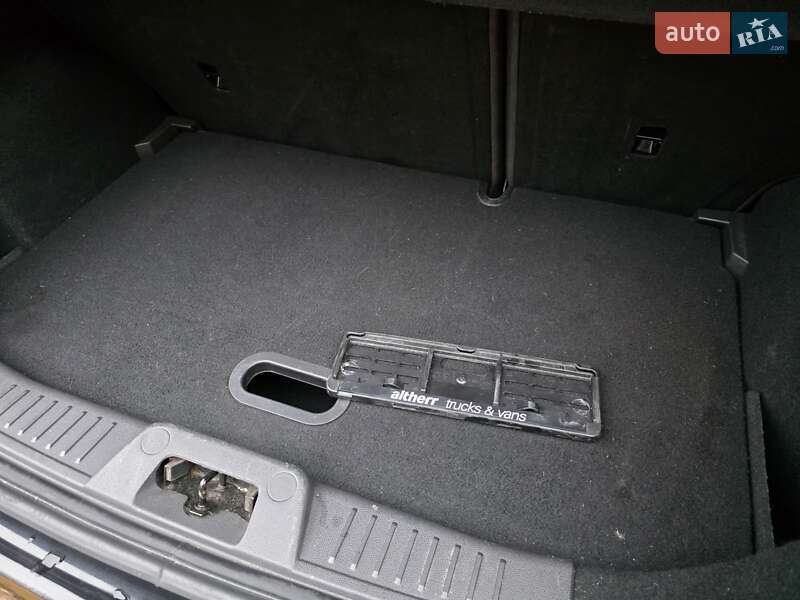 Хэтчбек Ford Fiesta 2015 в Ирпене