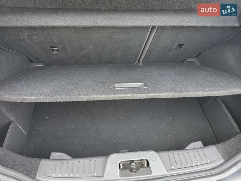 Хэтчбек Ford Fiesta 2015 в Ирпене