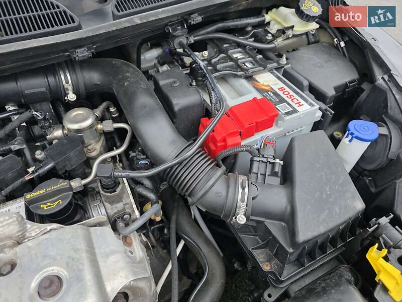 Хэтчбек Ford Fiesta 2015 в Ирпене