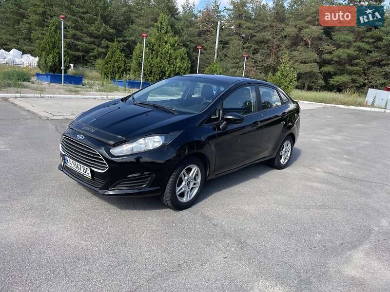 Седан Ford Fiesta 2018 в Днепре