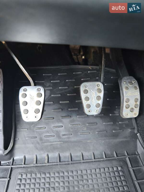 Хэтчбек Ford Fiesta 2012 в Киеве фото 4 Хэтчбек Ford Fiesta 2012 в Киеве