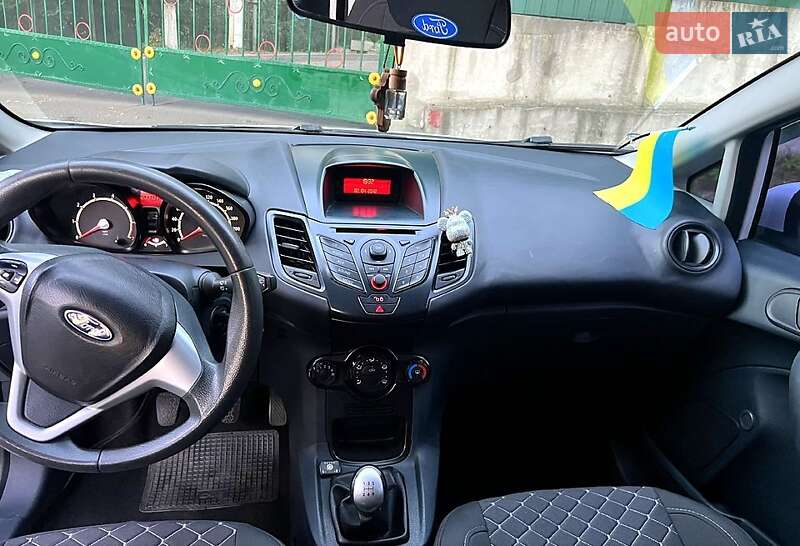 Хетчбек Ford Fiesta 2012 в Києві
