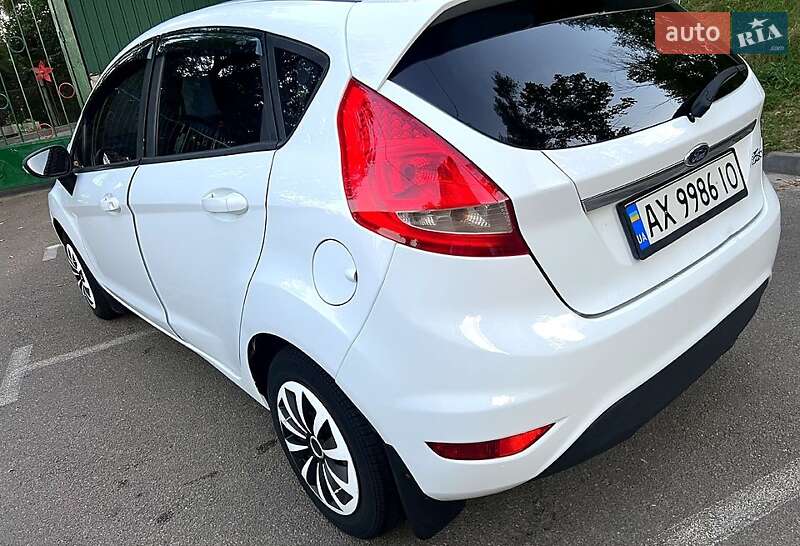 Хетчбек Ford Fiesta 2012 в Києві