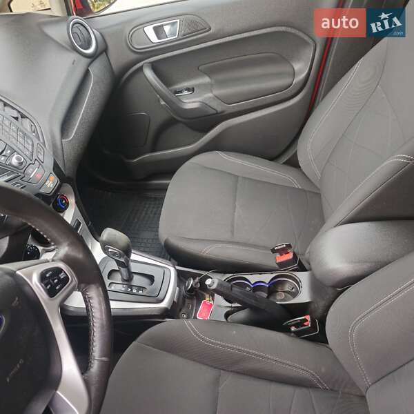 Хетчбек Ford Fiesta 2015 в Одесі