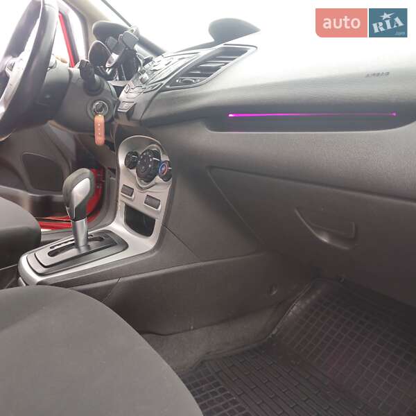 Хетчбек Ford Fiesta 2015 в Одесі