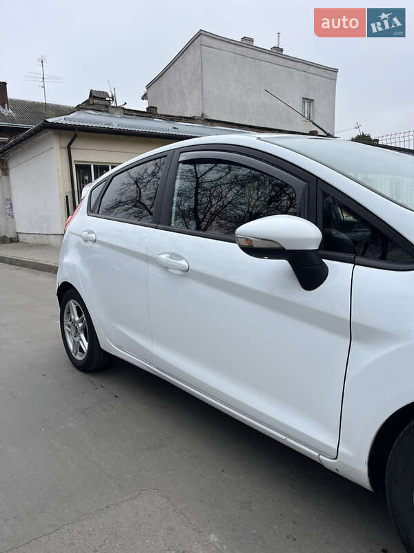 Хетчбек Ford Fiesta 2014 в Львові фото 5 Хетчбек Ford Fiesta 2014 в Львові